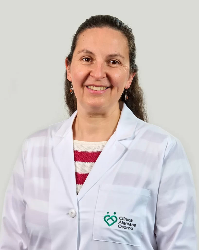 karina chahuan perfil medico