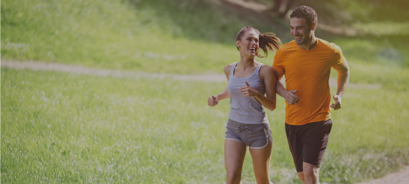 pareja corriendo 