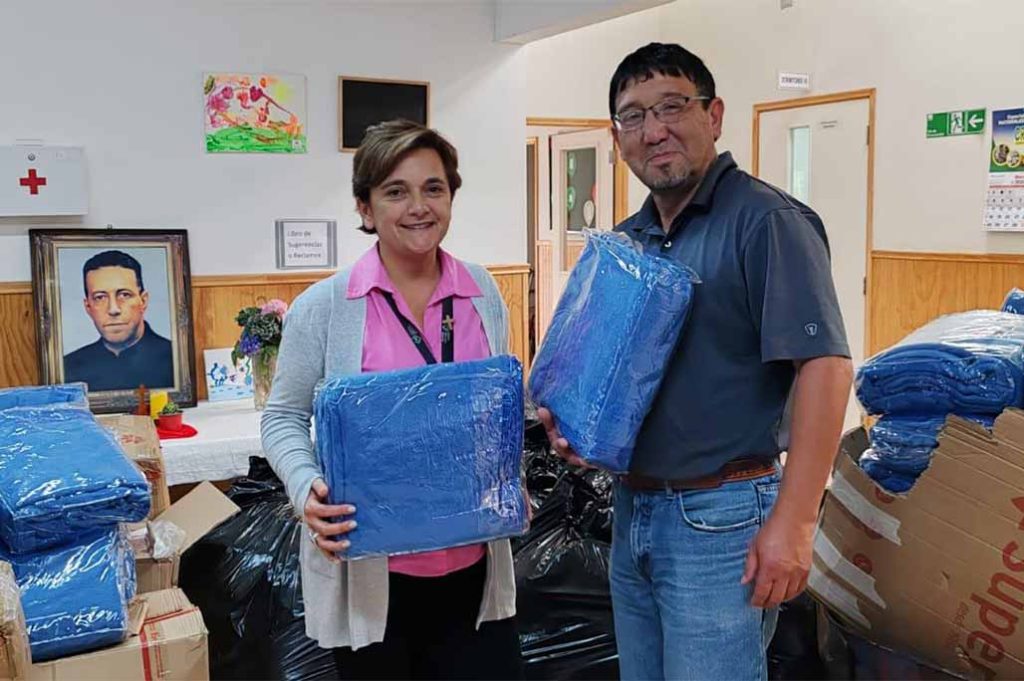 Donación de más de 200 frazadas al Hogar de Cristo